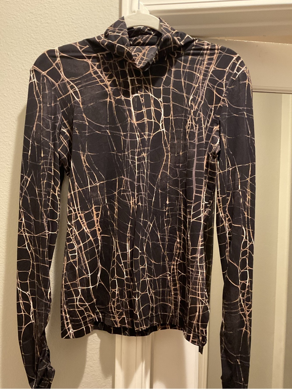 St John Yellow Label Long-Sleeve Mock Neck Sweater with Beige Abstract Pattern